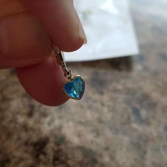 Heart dangle earrings 2 pair blue red - Picture 10 of 11